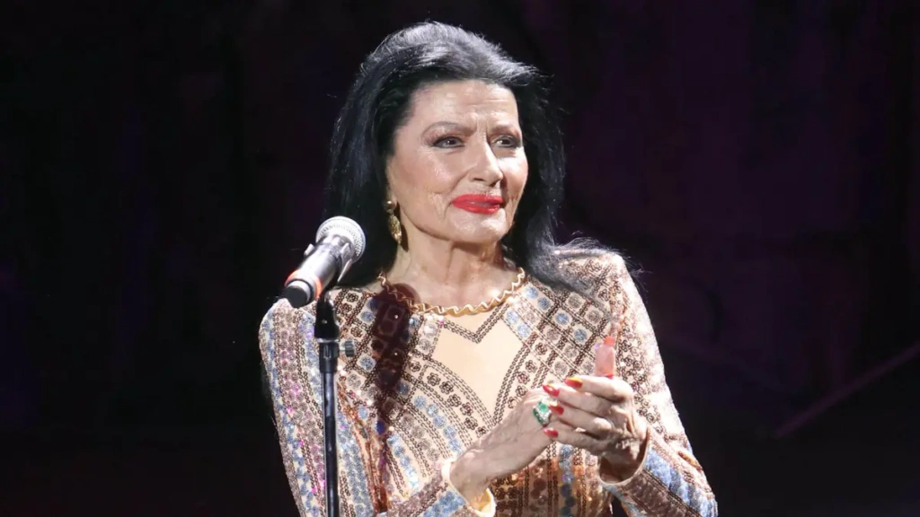 Ζωζώ Σαπουντζάκη: Τα νεότερα για την υγείας της – Τι αποκάλυψε η συνεργάτιδα της [βίντεο]