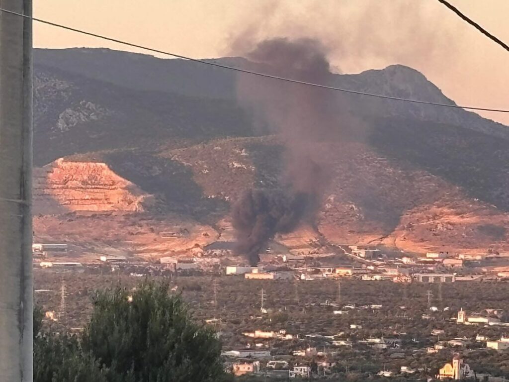Πυρκαγιά σε χώρο εργοστασίου στα Μέγαρα