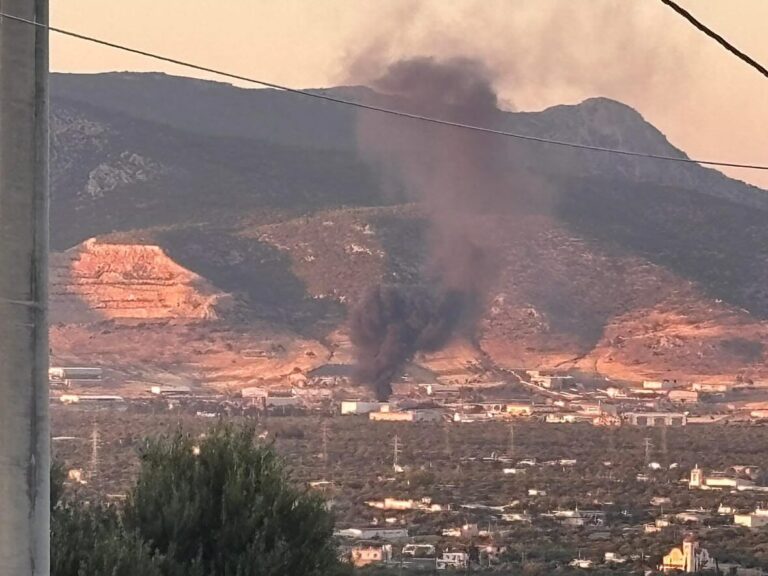 Πυρκαγιά σε χώρο εργοστασίου στα Μέγαρα