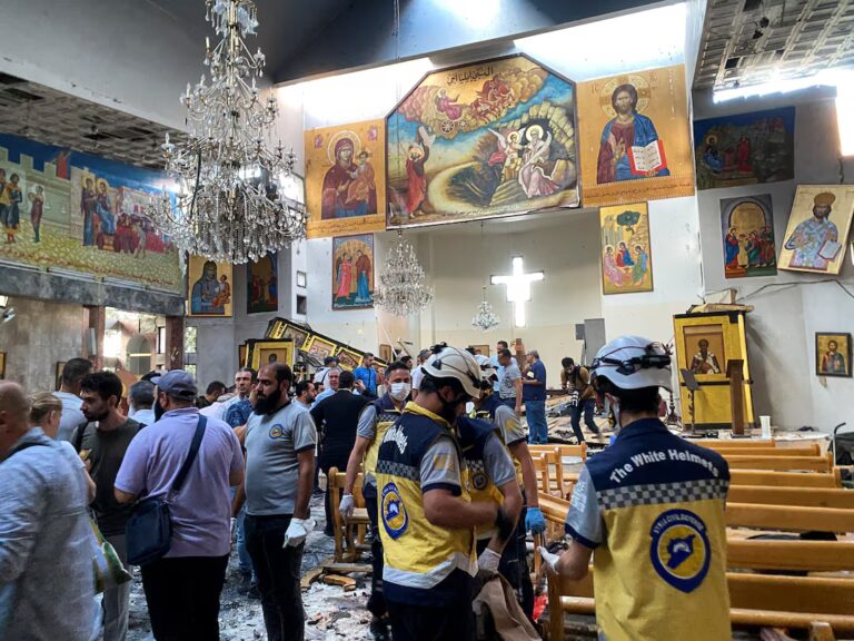 Επίθεση καμικάζι σε εκκλησία στη Συρία: Οι Κούρδοι απορρίπτουν την εκδοχή της Δαμασκού για τους δράστες