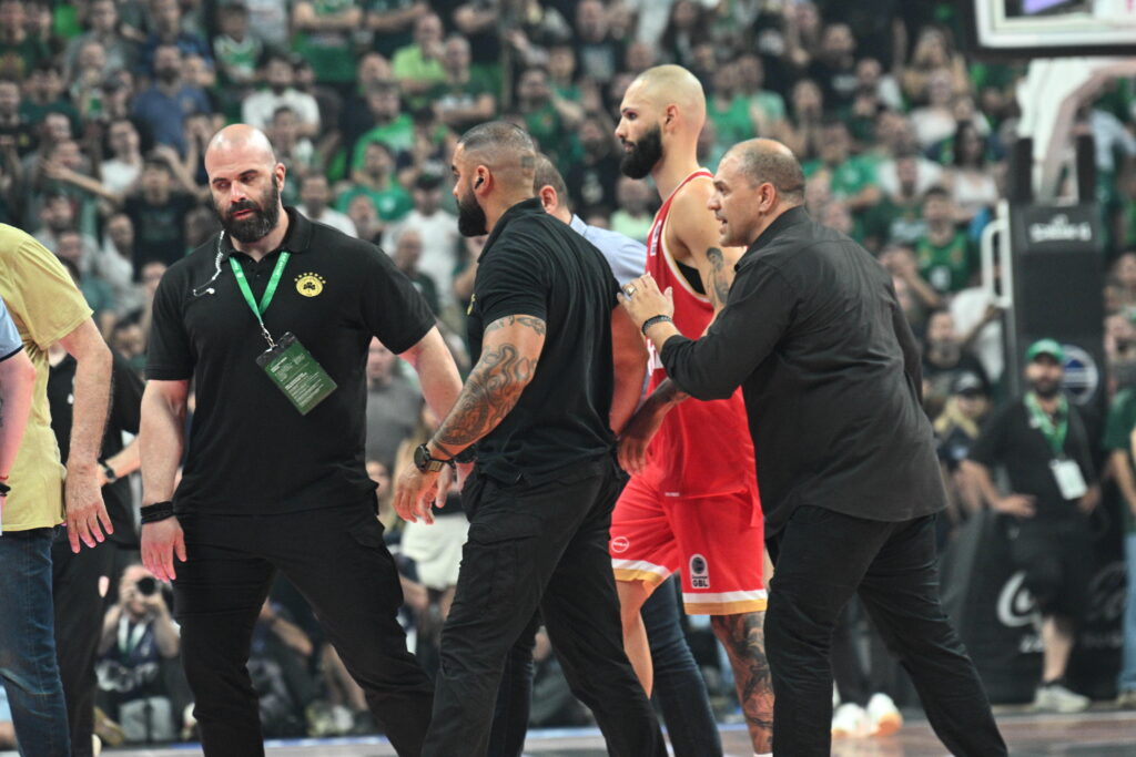 Φουρνιέ: Με αυτή την ποινή κινδυνεύει ο παίκτης του Ολυμπιακού – Η χειρονομία θα αποβεί μοιραί