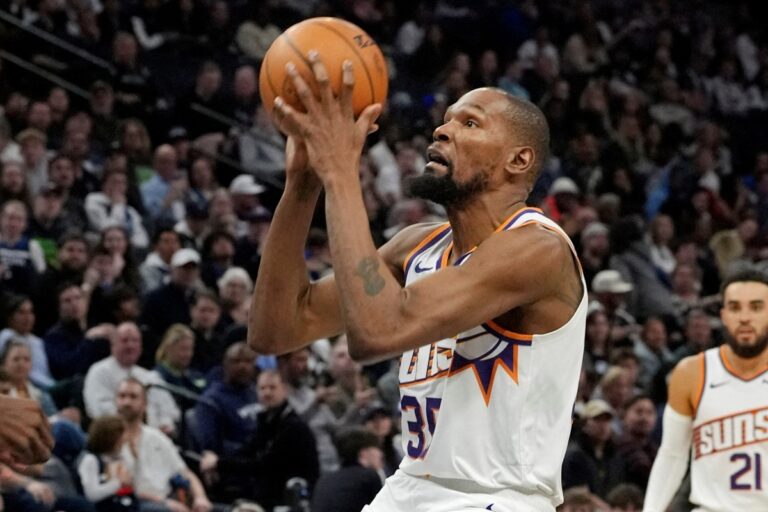 NBA: Παίκτης των Χιούστον Ρόκετς ο Κέβιν Ντουράντ