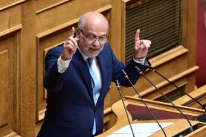 Τέμπη - Φλωρίδης και Καιρίδης κατά Κωνσταντοπούλου: Θέλετε την υπόθεση ανοιχτή για να σπεκουλάρετε