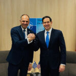 Σύνοδος ΝΑΤΟ: Συνάντηση Γεραπετρίτη με Ρούμπιο – «Παράγοντας σταθερότητας και ασφάλειας η Ελλάδα»