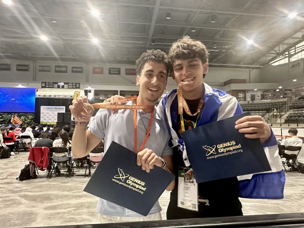 Χάλκινο στη Genius Olympiad για δυο Θεσσαλονικείς μαθητές που “παράγουν” ενέργεια από τα απομεινάρια