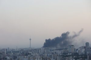 Το Κατάρ έκλεισε τον εναέριο χώρο μετά τις απειλές του Ιράν - Το Ισραήλ προειδοποιεί την Τεχεράνη
