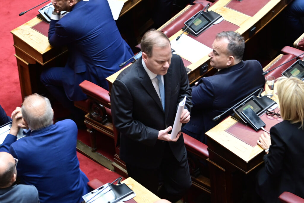 Τέμπη: Με 154 ψήφους πέρασε η πρόταση της ΝΔ για Καραμανλή – Παραπέμπεται για παράβαση καθήκοντος – Απορρίφθηκαν όλες οι άλλες προτάσεις