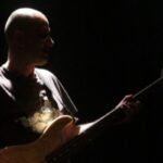 Χρήστος Κλάρος: Θρήνος στη showbiz – Πέθανε ο μπασίστας των «Μπλε»