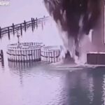 Ουκρανία: Νέο πλήγμα με εκρηκτικά στη Γέφυρα της Κριμαίας – Η στιγμή της επίθεσης [Βίντεο]