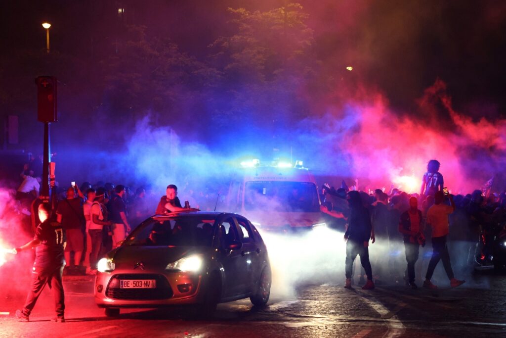 Τραγωδία στη Γαλλία: 17χρονος έχασε τη ζωή του κατά τη διάρκεια πανηγυρισμών – Τον μαχαίρωσαν στο στ