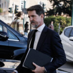 Παύλος Ντε Γκρες: Είναι θέμα της κυβέρνησης και όχι δικό μας η ιθαγένεια