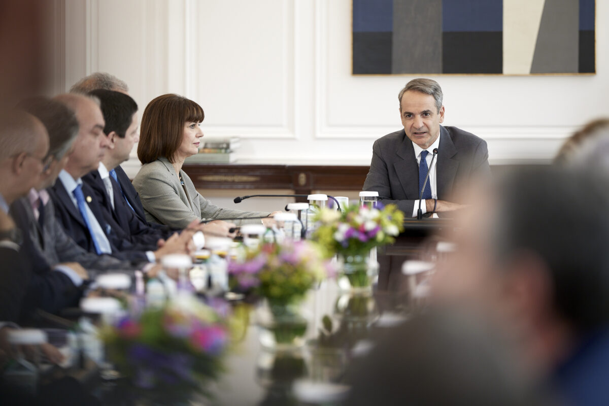 Συνάντηση Μητσοτάκη με πρυτάνεις: Αυτές είναι οι 11 παρεμβάσεις για την ασφάλεια στα Πανεπιστήμια