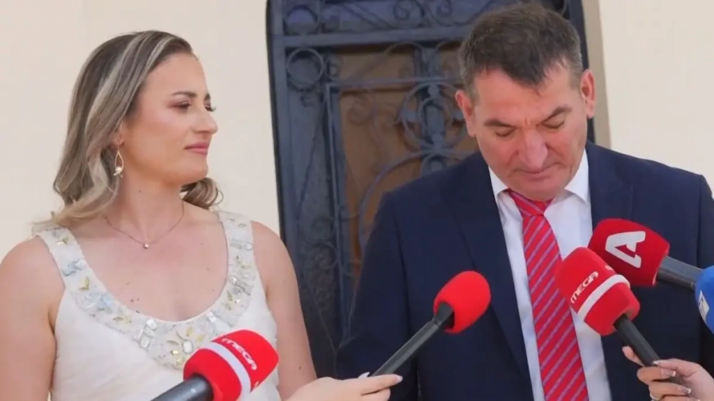 Πύρρος Δήμας – Δεν πήγαν τα παιδιά του στη βάφτιση της κόρης του: Η συγκίνηση, οι δηλώσεις και η αποκάλυψη