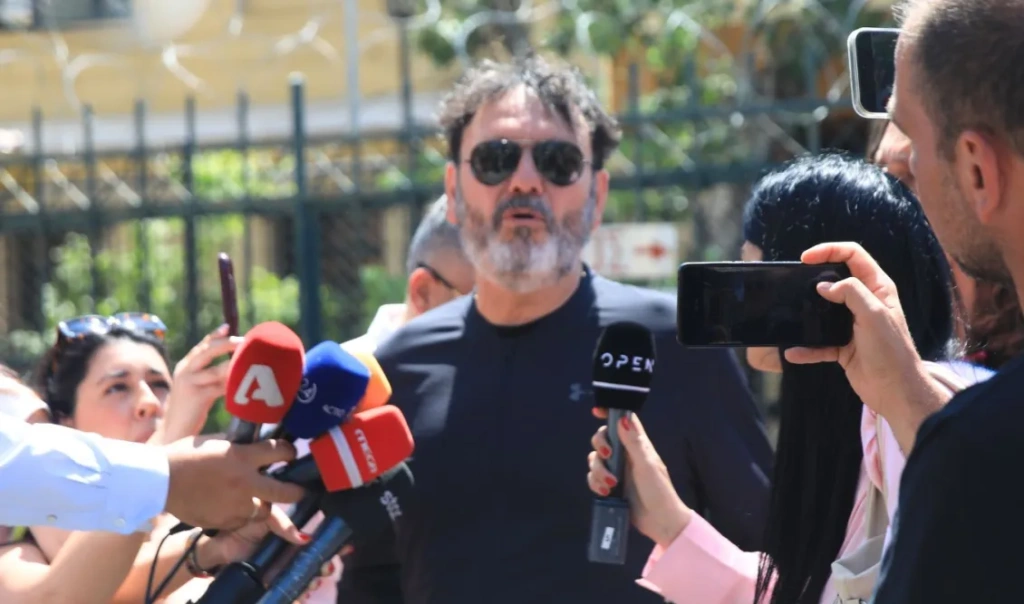 Στάθης Αγγελόπουλος: Ξέσπασε για τις κατηγορίες για την ενδοοικογενειακή βία – «Ποιος θα μου βγάλει την ρετσινιά του κακοποιητή;» [βίντεο]