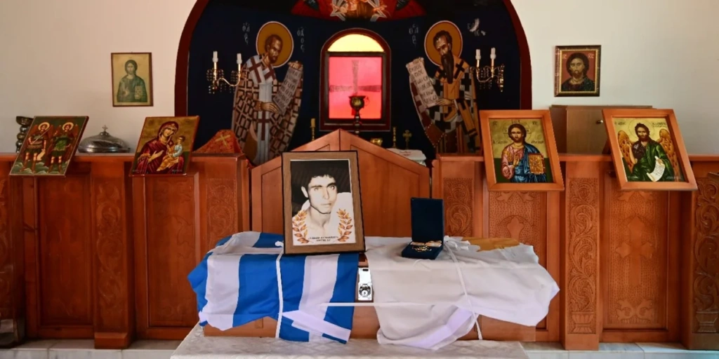 Χαράλαμπος Σαμλιάν: Επαναπατρίστηκαν τα οστά του Έλληνα ήρωα [εικόνες]