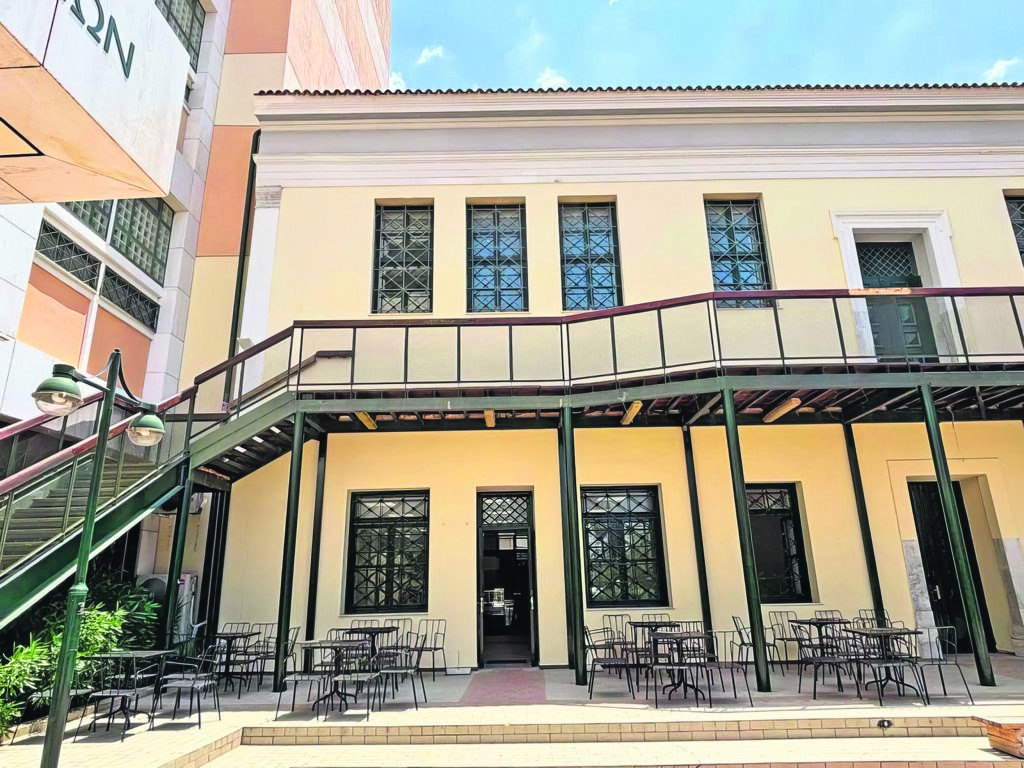 Τέλος στο μπάχαλο της Νομικής [εικόνες με το πριν και το μετά]