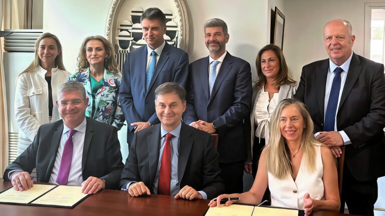 Υπογραφή Μνημονίου Συνεργασίας μεταξύ ΕΕΕΠ και Ευρωπαϊκής Τράπεζας Επενδύσεων