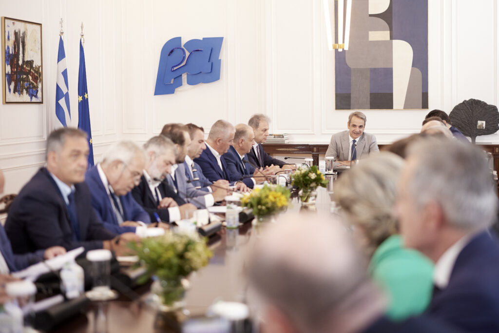 Μητσοτάκης: Σταθερά δίπλα στους δημάρχους της Δυτικής Μακεδονίας για την υλοποίηση του Ε65