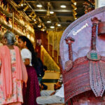 Σκάνδαλο: Ινδοί κατά Prada για τα σανδάλια