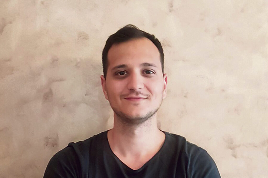 Δημήτρης Σίμος στον ΕΤ: Το «κανονικό» το χτίζει η κοινωνία για να κοιμάται ήσυχη