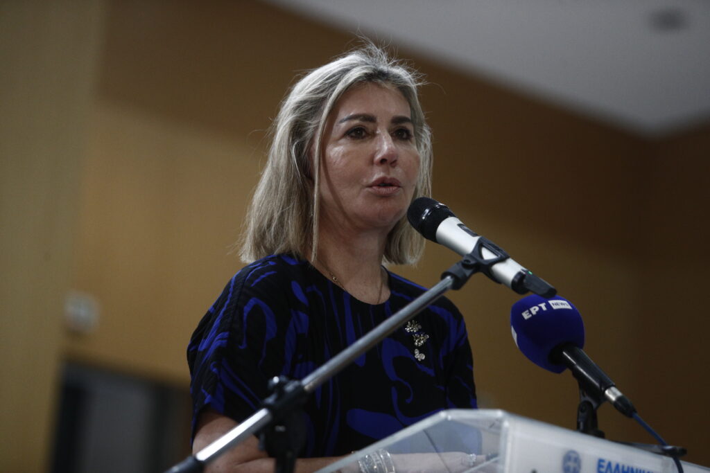 Ζέττα Μακρή: Στο Αυτόφωρο ο δημοσιογράφος που συνελήφθη για τον εκβιασμό της – Τι ισχυρίζεται 