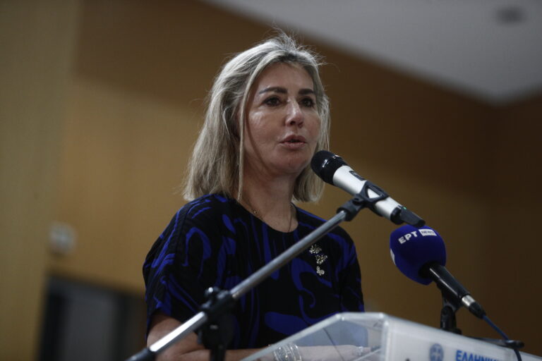 Ζέττα Μακρή: Στο Αυτόφωρο ο δημοσιογράφος που συνελήφθη για τον εκβιασμό της – Τι ισχυρίζεται 