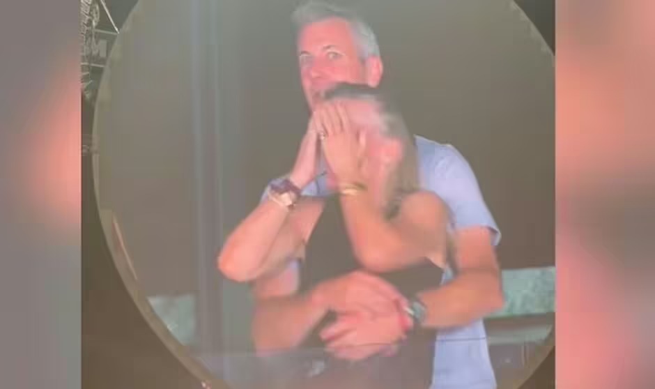 Coldplay: Μετά το σάλο ήρθε και η απόλυση – Χαμός με τoν CEO που τον «τσάκωσε» η κάμερα – Δεν υπάρχει τρίτο πρόσωπο