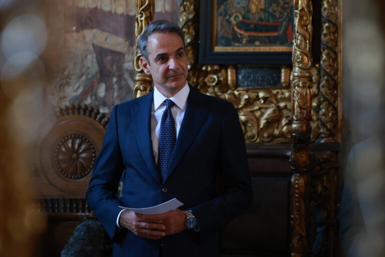 Αγιο Όρος: Επίσημη υποδοχή του Πρωθυπουργού από τα μέλη της μοναστικής αδελφότητας