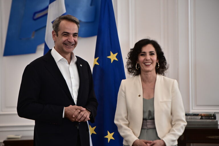 Μητσοτάκης: Προτεραιότητά μας, η ενίσχυση της πολιτικής προστασίας – Συναντήθηκε με την ευρωπα
