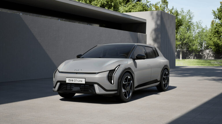 Το νέο Kia EV4 έφτασε στην αγορά – Πρώτη τιμή