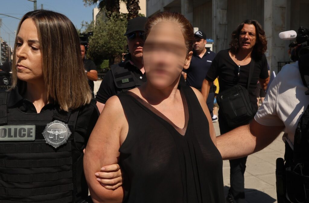 Αγία Παρασκευή: Στον ανακριτή οι 5 κατηγορούμενοι για τη δολοφονία του Πολωνού καθηγητή – Τι θα ισχυ