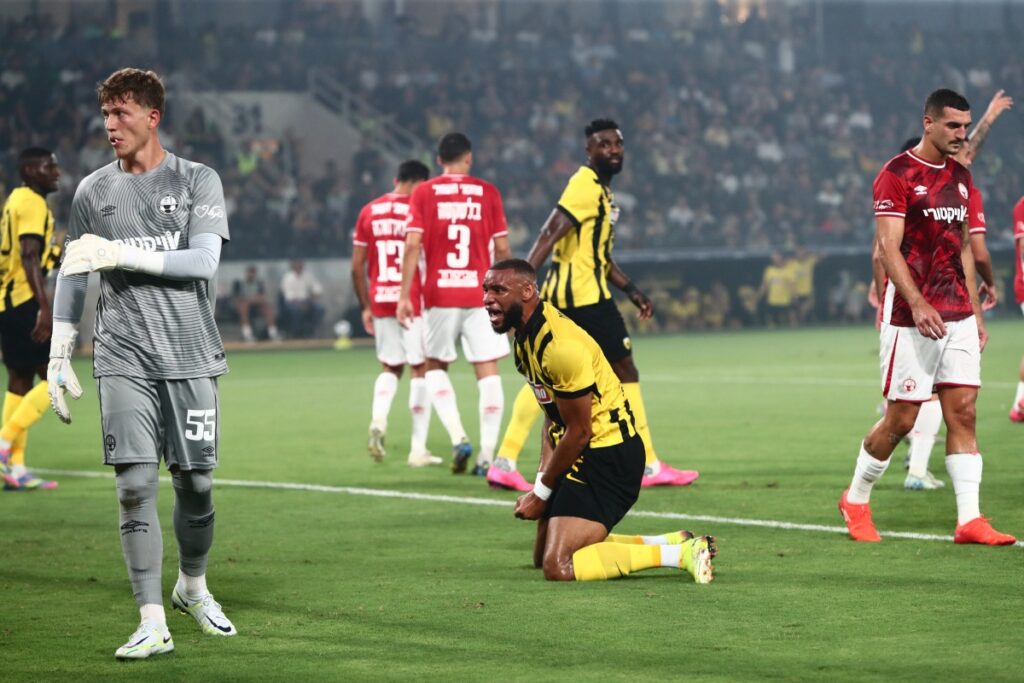 Conference League: Ηττήθηκε με 2-1 ο Άρης από την Αράζ και πάει για την ανατροπή στο «Κλεάνθης Βικελίδης»