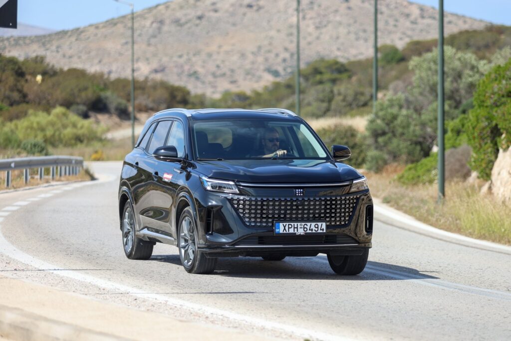 Δοκιμή DFSK E5 DE-i: 7θέσιο plug-in υβριδικό σε τιμή σοκ