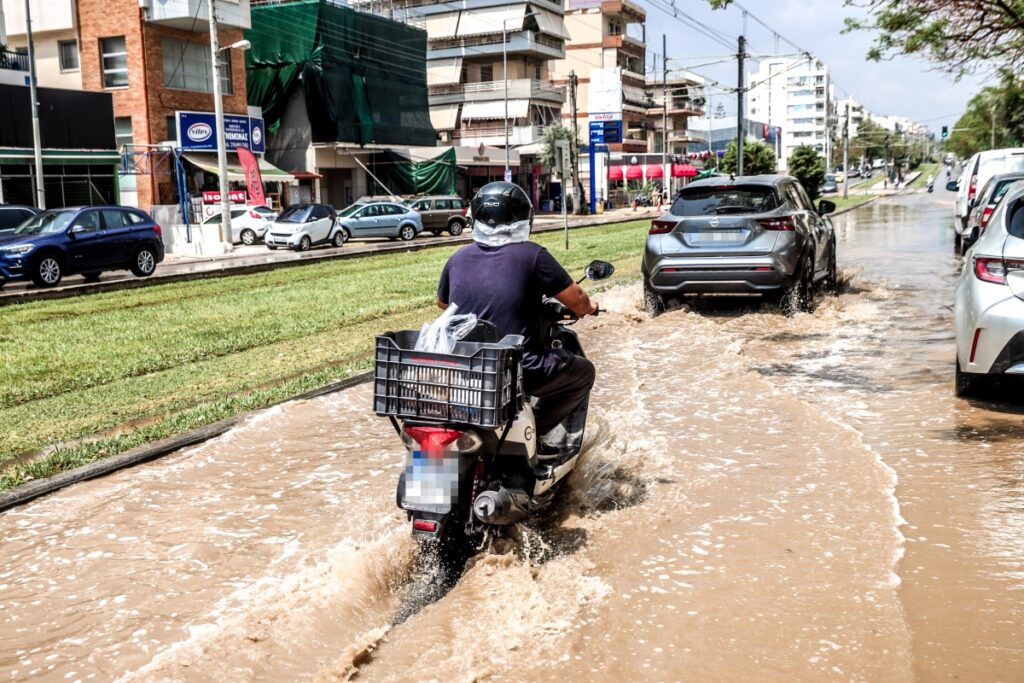 Έκτακτο δελτίο επιδείνωσης καιρού – Έρχονται ισχυρές βροχές και καταιγίδες [Βίντεο]