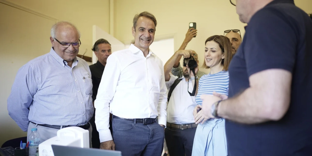 Μητσοτάκης από Φουρνά: Διαρκής παρακολούθηση της υγείας των κατοίκων σε απομακρυσμένες περιοχές με τις Κινητές Ομάδες Υγείας