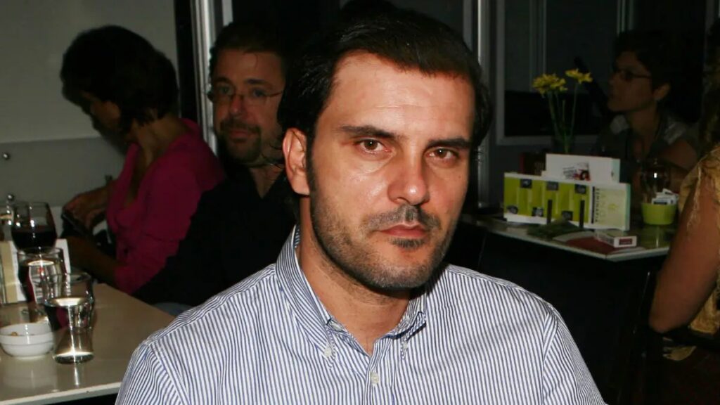 Το ύστατο χαίρε στον Γεράσιμο Μιχελή – Συντετριμμένοι συγγενείς, φίλοι και συνάδελφοι στην κηδεία το