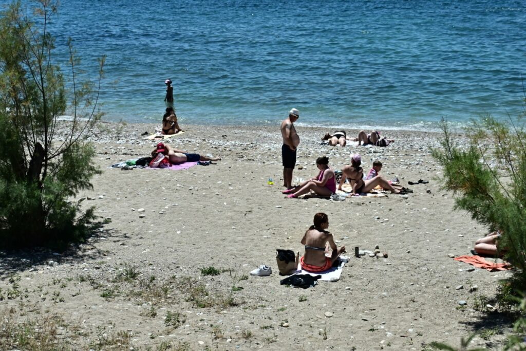 Παλαιό Φάληρο: Συνεχίζεται το θρίλερ με το κοριτσάκι που βρέθηκε νεκρό – Τι έδειξε η νεκροψία [Βίντε