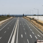 Σοκ στην Πατρών – Πύργου: Οδηγός ΙΧ πυροβόλησε εν κινήσει με καραμπίνα οδηγό εκσκαφέα