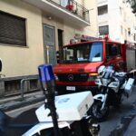 Νέος Κόσμος: Έκρηξη σε συνεργείο αυτοκινήτων – Ξέσπασε φωτιά και κάηκαν αυτοκίνητα