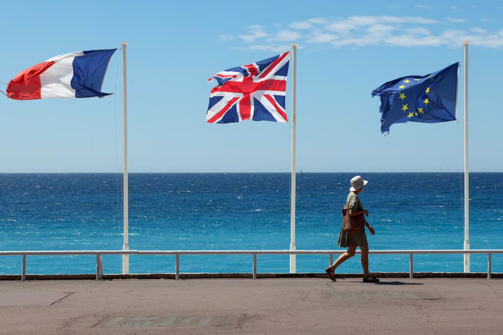 Βρετανία: Ο βασιλιάς Κάρολος υποδέχεται τον Γάλλο πρόεδρο Εμανουέλ Μακρόν – Η πρώτη επίσημη επ
