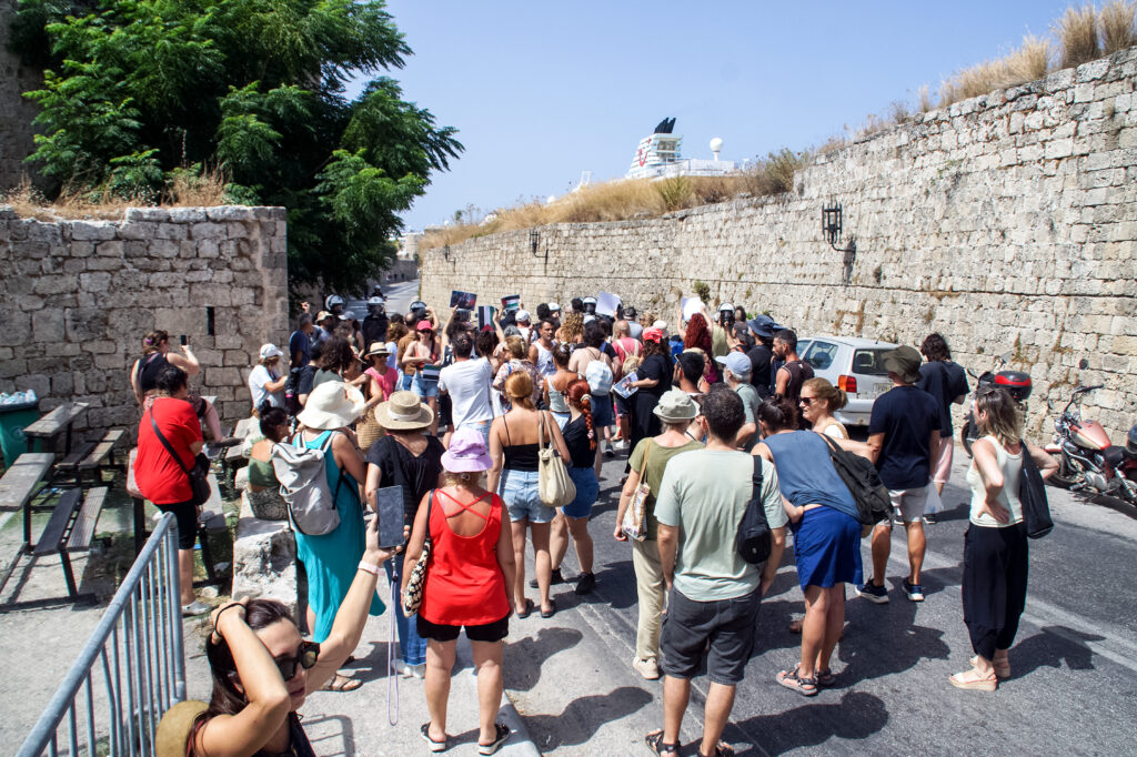 Να που ο ρατσισμός δεν είναι μόνο ο χρυσαυγίτικος!