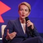 Κόντρα Σδούκου – Ζαχαριάδη για τα μνημόνια και τα κότερα