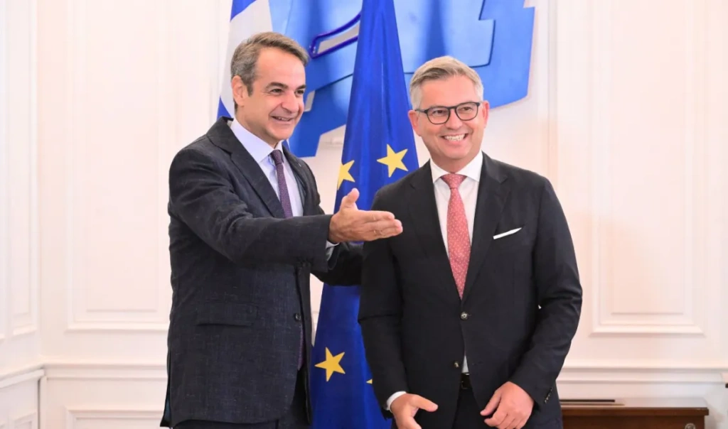 Κομισιόν για την επίσκεψη Μπρούνερ στην Αθήνα: Ανησυχούμε για την αύξηση της παράτυπης μετανάστευσης από τη Λιβύη