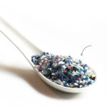 Ανακάλυψη-Σοκ: Εντοπίστηκαν μικροπλαστικά στο σπέρμα και στα ωάρια – Φόβοι για κρίση υπογονιμότητας