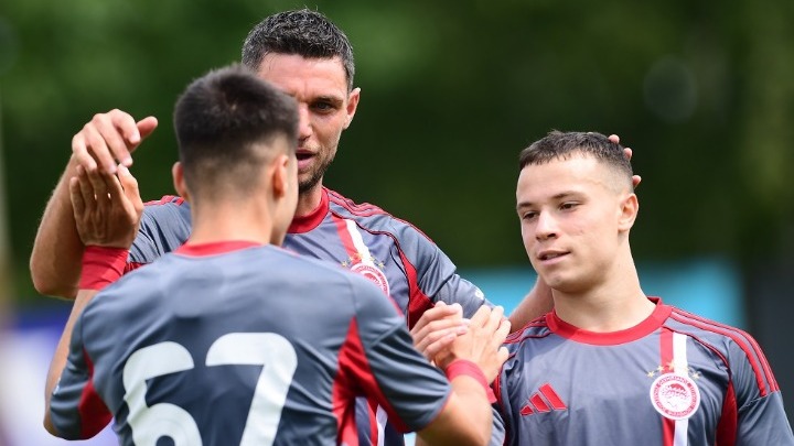 Ολυμπιακός – Μπρέντα 3-2: «Μαγικός» Πνευμονίδης στο ανεπίσημο ντεμπούτο του