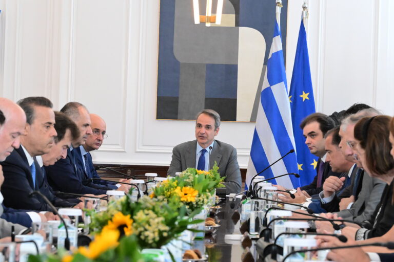 Καύσιμα: Τα μέτρα στήριξης που θα ανακοινώσει ο Κυριάκος Μητσοτάκης