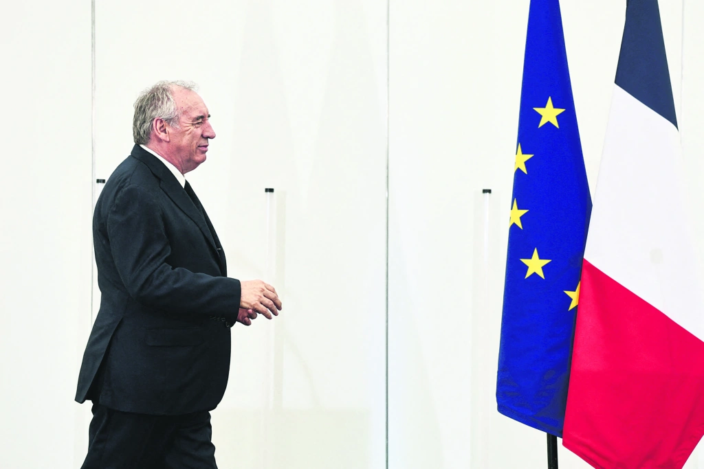 Γαλλία: Στα πρόθυρα του ΔΝΤ, υπό κατάρρευση η κυβέρνηση