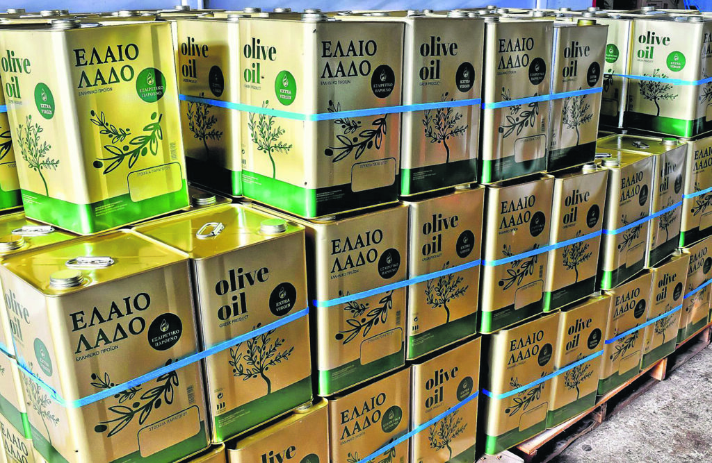 Οι δασμοί των ΗΠΑ πλήττουν ελιές, φέτα και ελαιόλαδο [πίνακες]