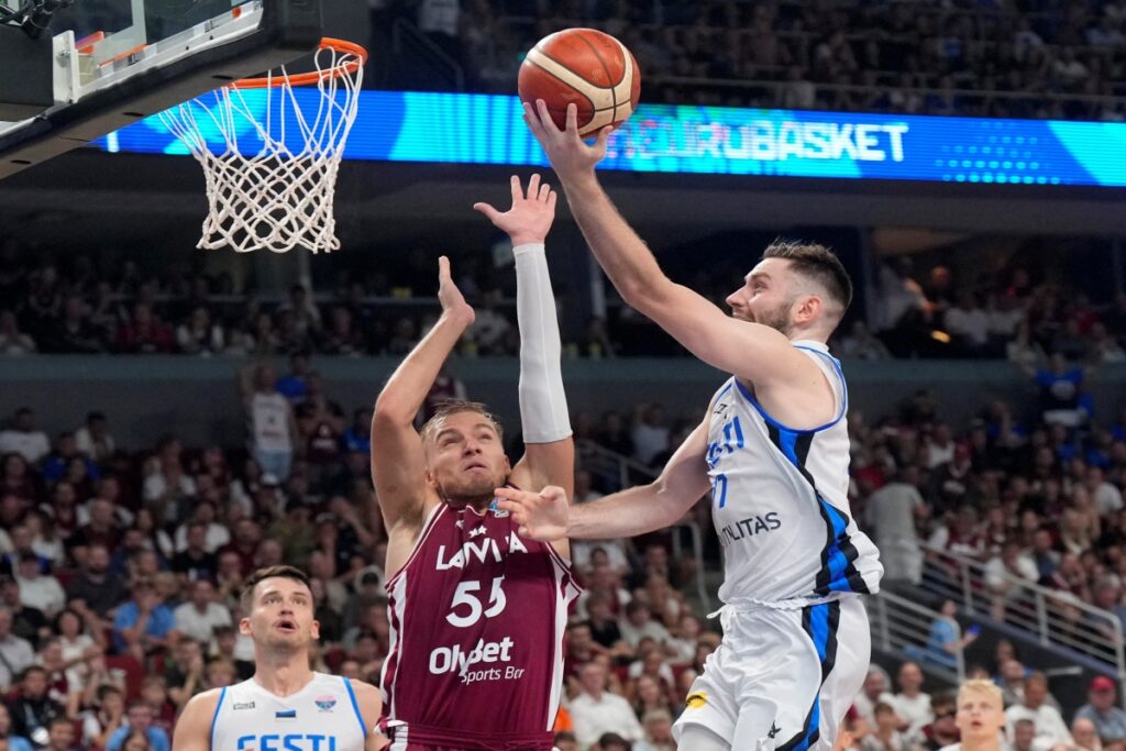 Eurobasket 2025: Πρώτη νίκη με… υπογραφή Πορζίνγκις για τη Λετονία