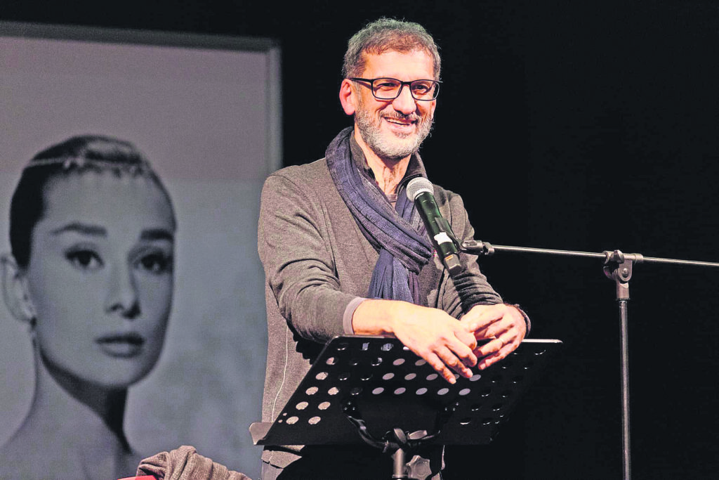 Fabio Stassi: «Στα χνάρια του πεπρωμένου» – Πορεία για την αποκάλυψη του παρελθόντος